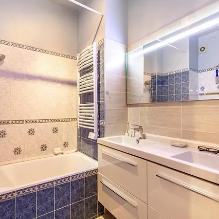 Guestready - Charming Classic Near Montparnasse Apartament Paryż
